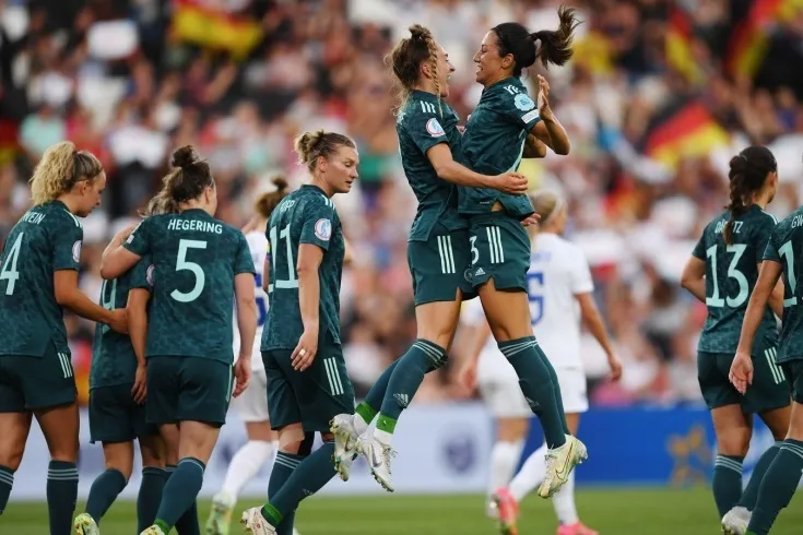 women-football